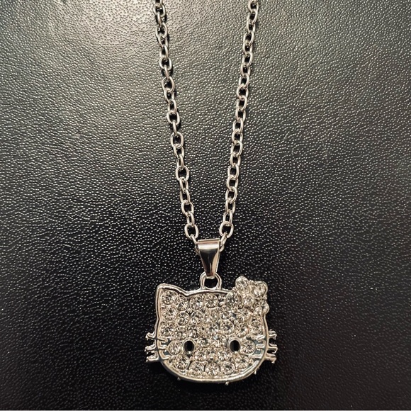 💖 Hello Kitty Crystal Silver Necklace 16”-18” adjustable NEW - Picture 3 of 7